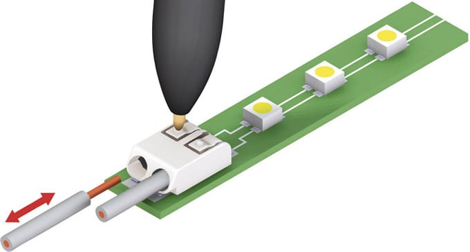 Łatwe usuwanie przewodu, np. za pomocą narzędzia 206-859.